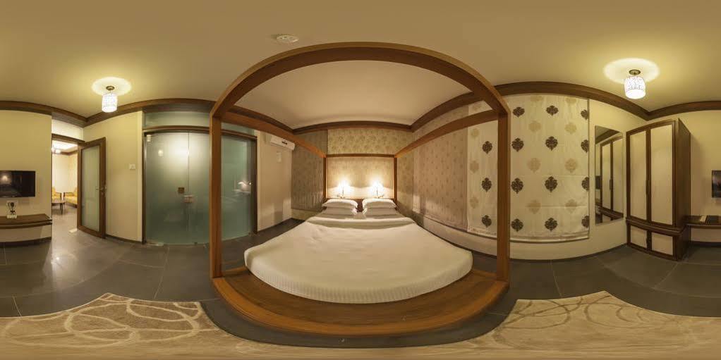 Hotel K Tree - A Boutique Hotel Kolhapur Bagian luar foto