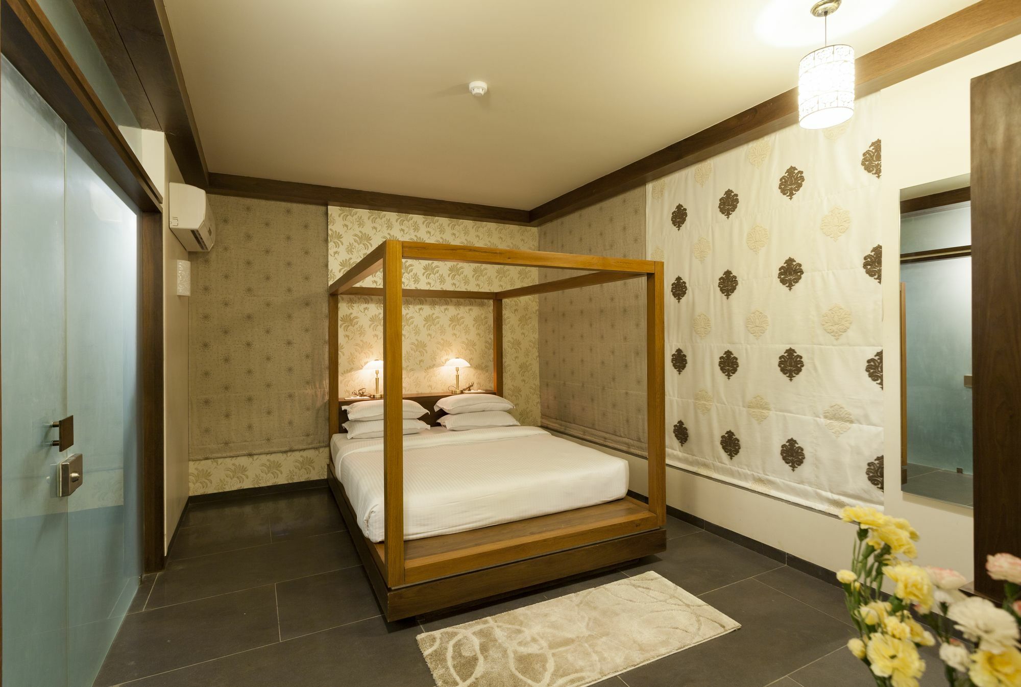 Hotel K Tree - A Boutique Hotel Kolhapur Bagian luar foto